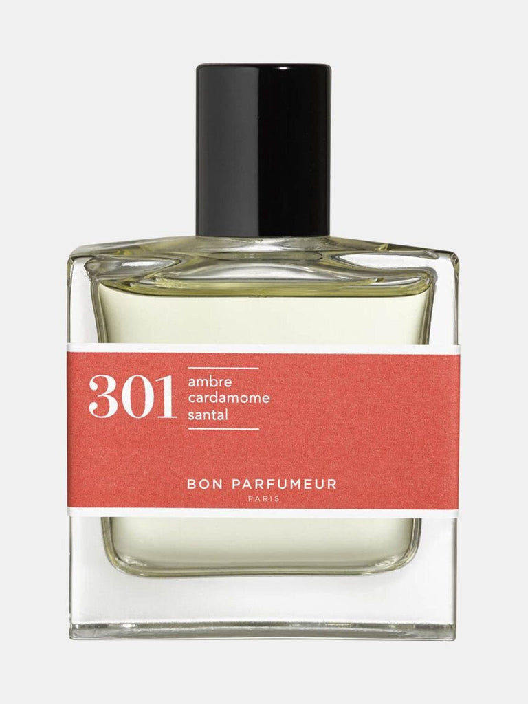Parfume med duft af sandeltræ, rav og kardemomme fra Bon Parfumeur